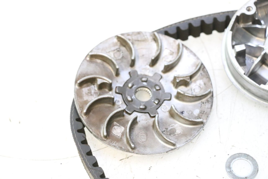 photo de VARIATOR PEUGEOT STREETZONE NAKED 2T 50 (2014 - 2018) - Focus on structure