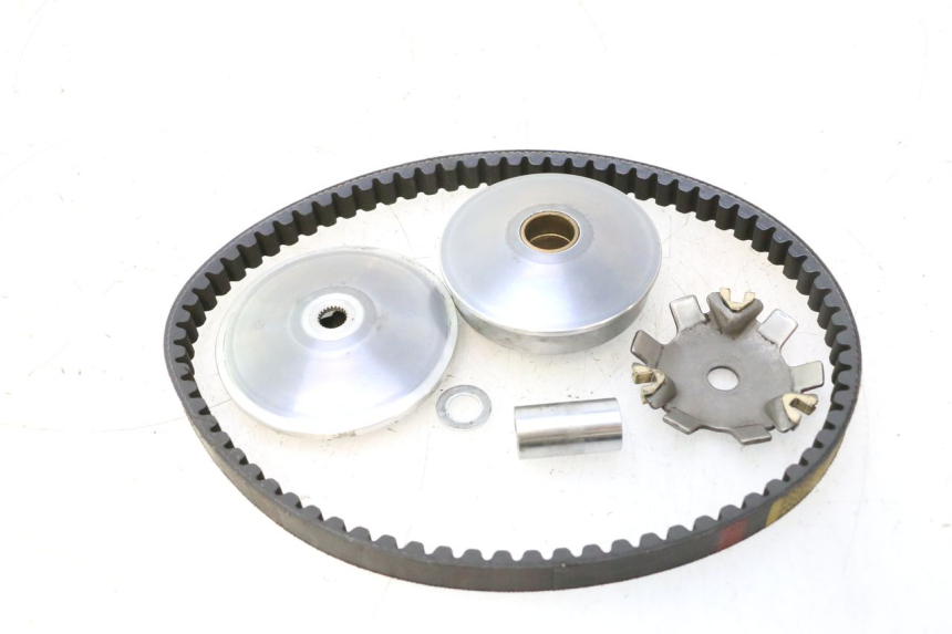 photo de VARIATOR PEUGEOT STREETZONE NAKED 2T 50 (2014 - 2018) - Fixing points details