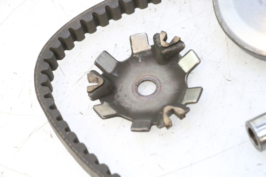 photo de VARIATOR PEUGEOT TKR TREKKER FURIOUS 50 (2005 - 2014) - Alternative perspective
