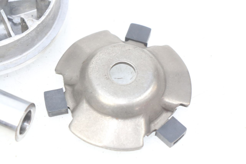 photo de VARIATOR SYM TONIK 125 (2010 - 2014) - Surface and material condition