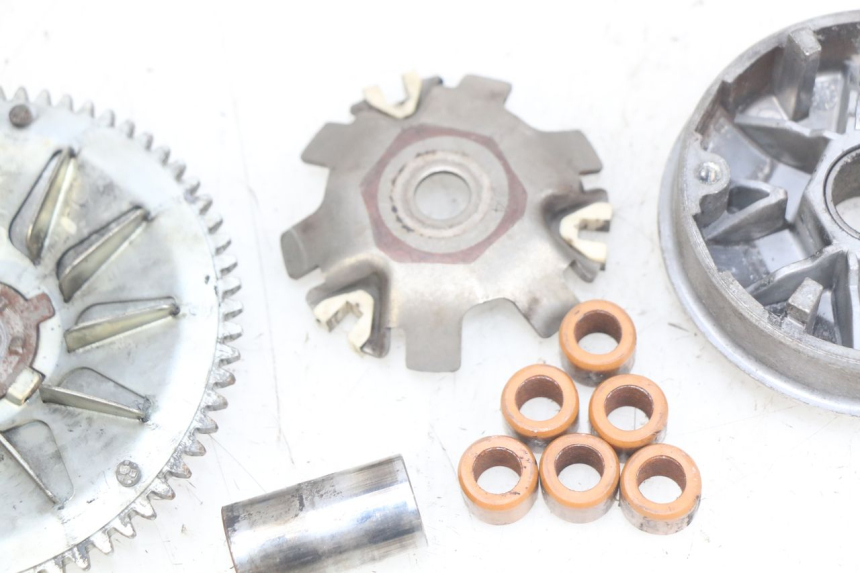 photo de VARIATOR PEUGEOT TREKKER 50 (1998 - 2004) - Surface and material condition