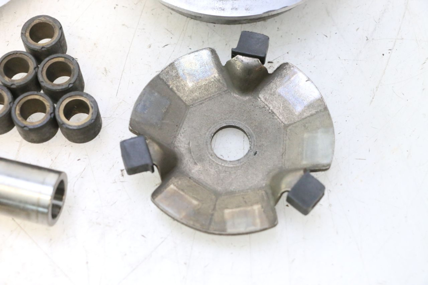 photo de VARIATOR PEUGEOT TWEET 4T 50 (2018 - 2022) - Surface and material condition
