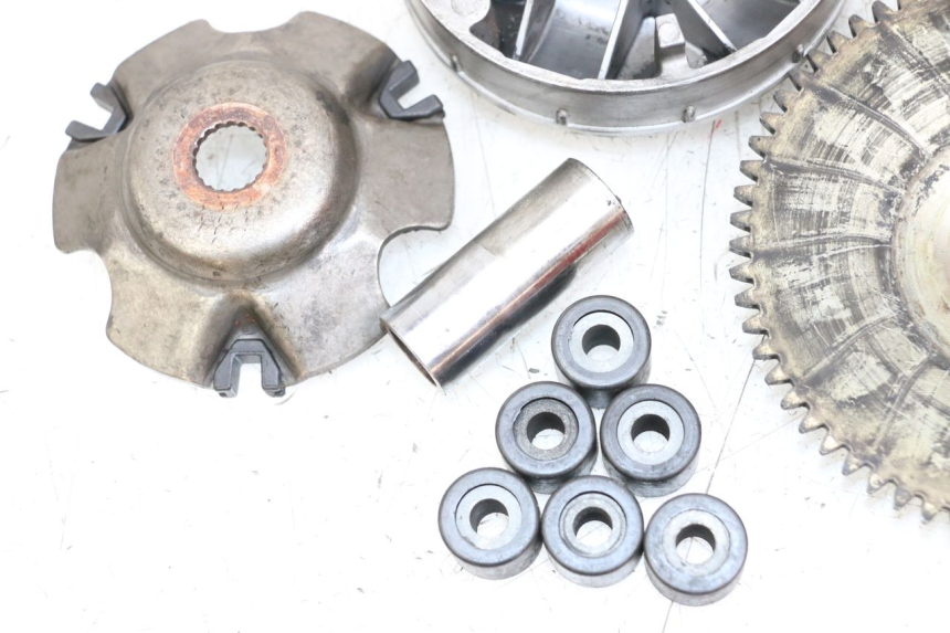 photo de VARIATOR PIAGGIO TYPHOON 50 (2000 - 2009) - Fixing points details