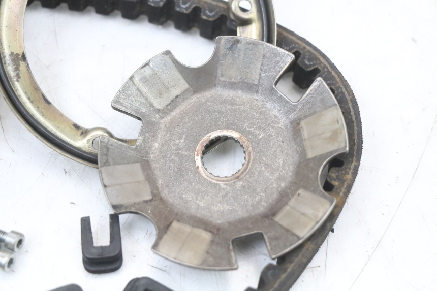 photo de VARIATOR PIAGGIO TYPHOON 80 (1994 - 1997) - Fixing points details