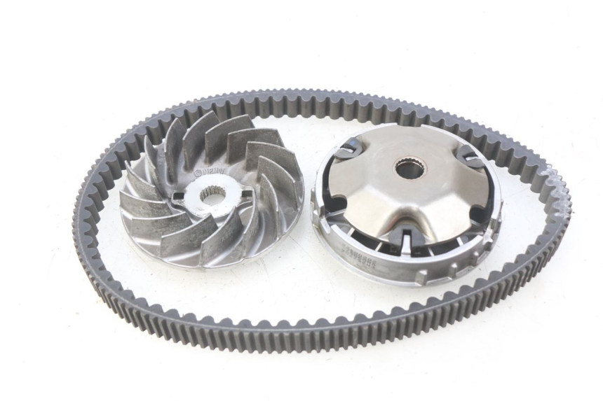 photo de VARIATOR PIAGGIO VESPA GTS IGET ABS 125 (2017 - 2023) - Zoom on usage condition