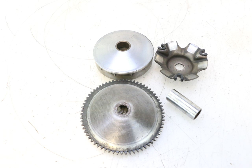 photo de VARIATOR PIAGGIO VESPA PRIMAVERA 2T 50 (2013 - 2018) - Fixing points details