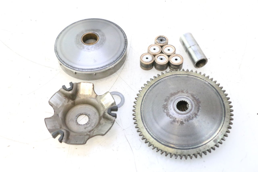photo de VARIATOR PIAGGIO VESPA S 2T 50 (2007 - 2014) - Fixing points details