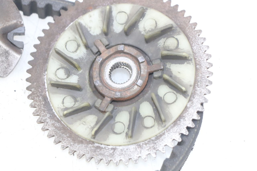 photo de VARIATOR KYMCO VITALITY 2T 50 (2004 - 2010) - Fixing points details