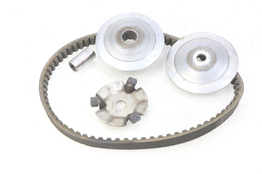 photo de VARIATOR PEUGEOT VIVACITY NEW 4T 50 (2008 - 2017) - Fixing points details