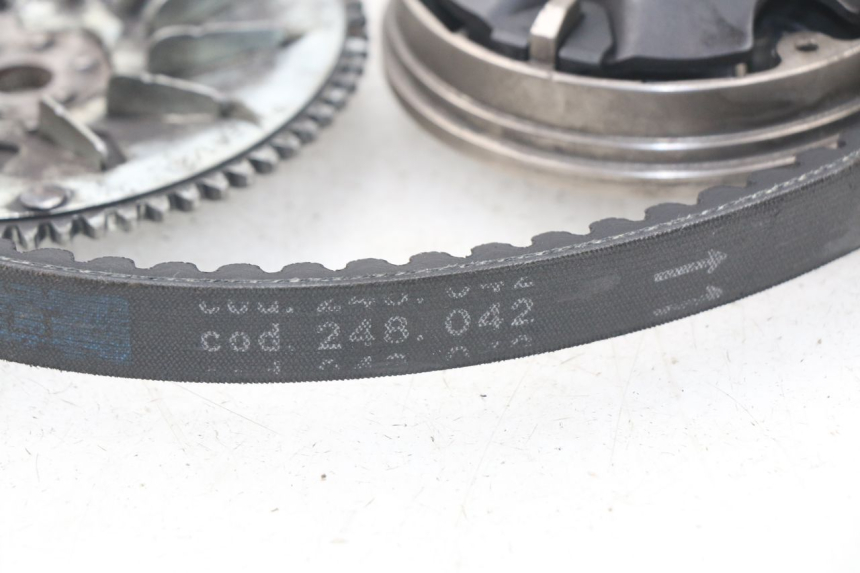 photo de VARIATOR PEUGEOT VIVACITY 100 (1999 - 2008) - Component detail