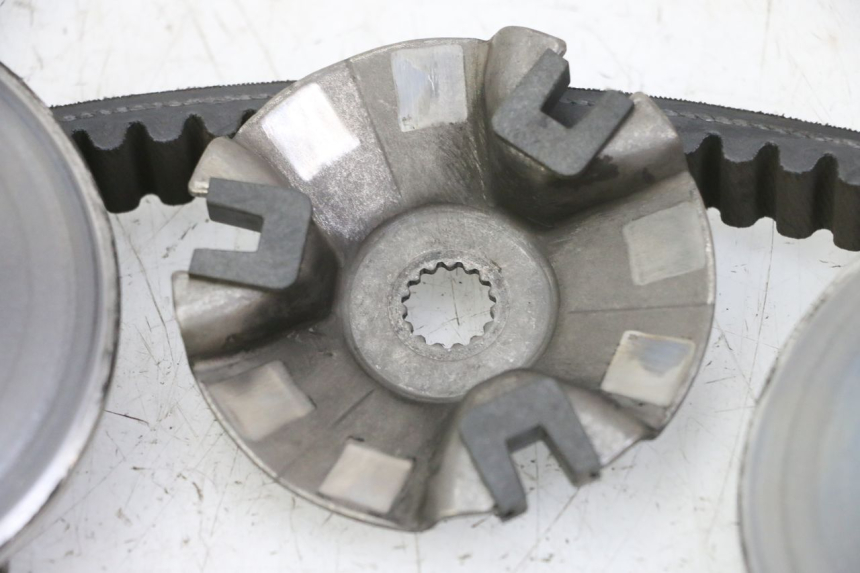 photo de VARIATOR YAMAHA X-MAX XMAX 125 (2010 - 2013) - Surface and material condition