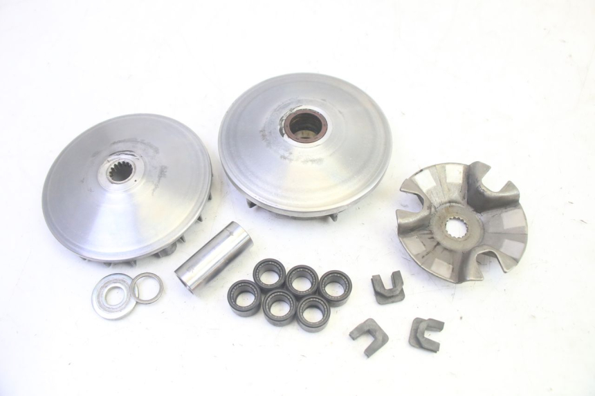 photo de VARIATOR YAMAHA XMAX X-MAX 125 (2006 - 2009) - Alternative perspective