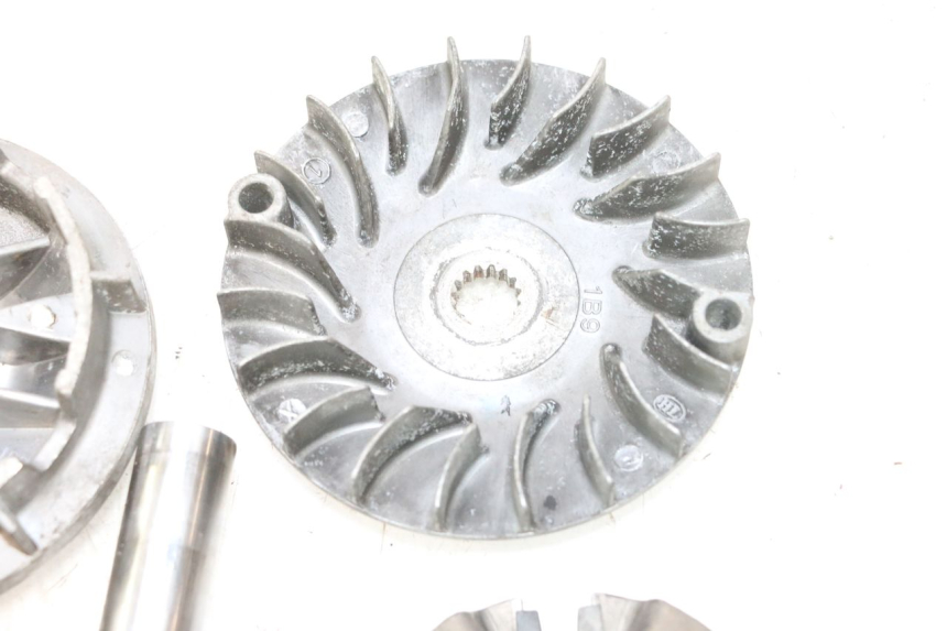 photo de VARIATOR YAMAHA XMAX X-MAX 125 (2006 - 2009) - Detailed visual inspection