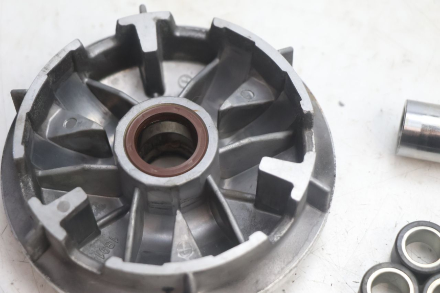 photo de VARIATOR YAMAHA XMAX X-MAX 125 (2006 - 2009) - Component detail