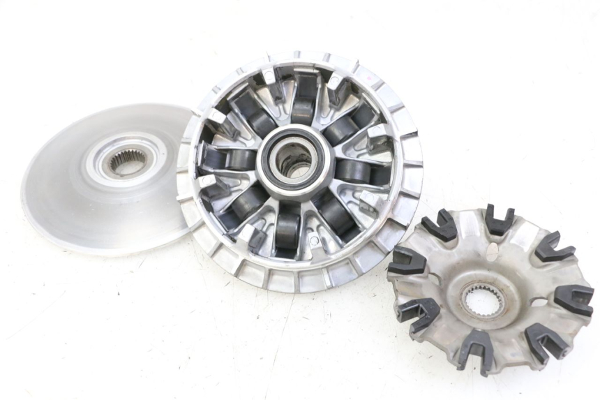 photo de VARIATOR YAMAHA YP T-MAX TMAX 530 (2017 - 2020) - Alternative perspective