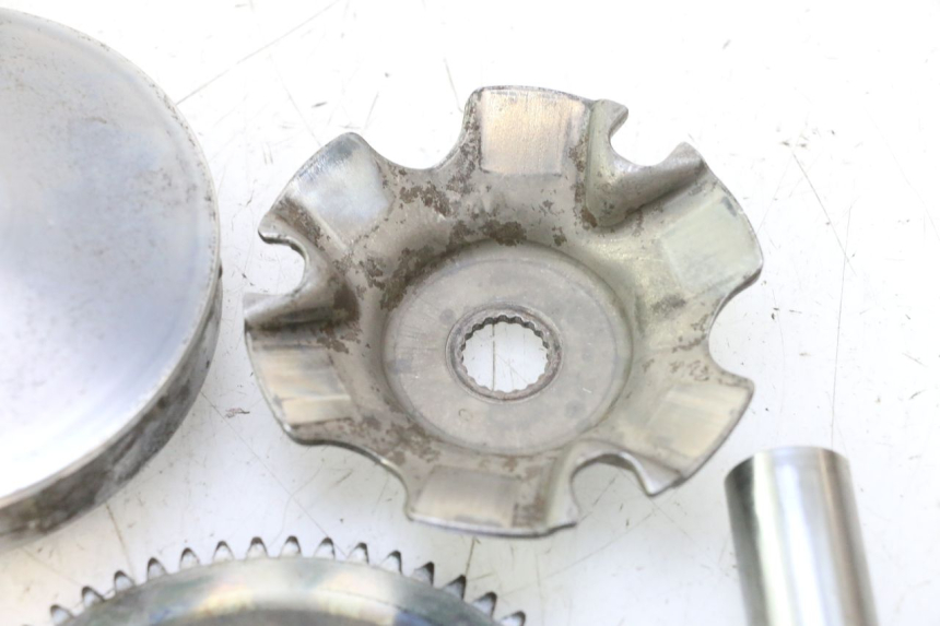 photo de VARIATOR PIAGGIO ZIP 2T 50 (2009 - 2019) - Fixing points details