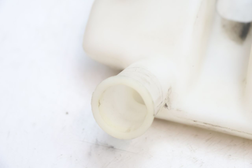 photo de COOLANT EXPANSION BOTTLE HONDA CB F HORNET 600 (2005 - 2006) - Alternative perspective