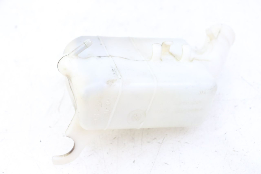 photo de EXPANSION TANK HONDA CBF 500 (2004 - 2007) - Technical close-up