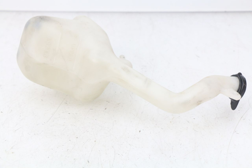 photo de COOLANT EXPANSION BOTTLE HONDA CBR R 125 (2003 - 2006) - Zoom on usage condition