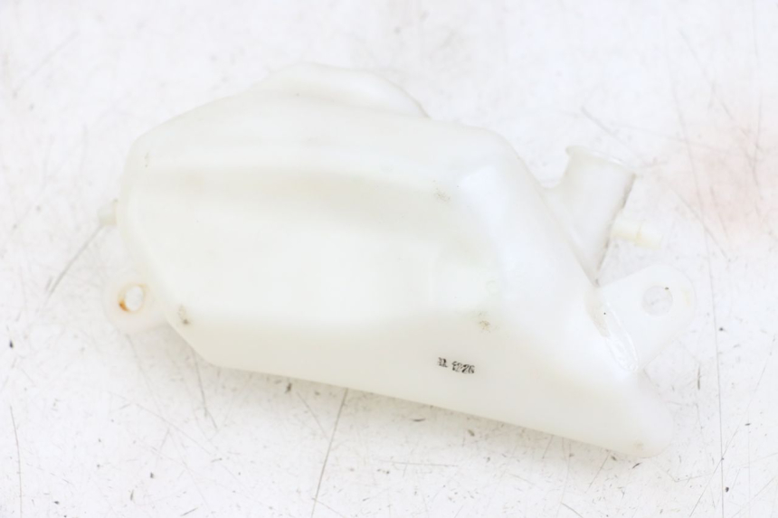 photo de COOLANT EXPANSION BOTTLE KYMCO DINK STREET ABS 125 (2011 - 2018) - Zoom on usage condition
