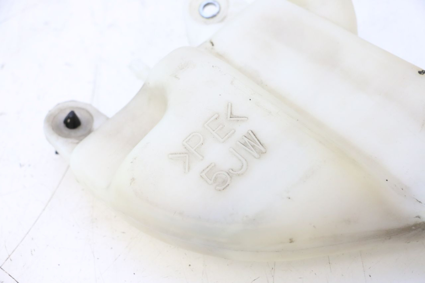 photo de COOLANT EXPANSION BOTTLE YAMAHA FJR 1300 (2001 - 2005) - Alternative perspective
