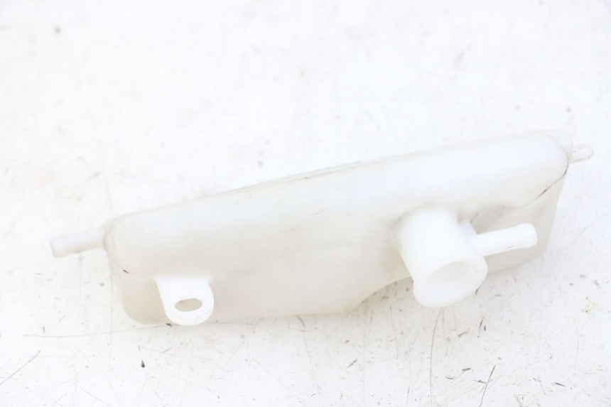 photo de COOLANT EXPANSION BOTTLE HONDA FORZA ABS 300 (2013 - 2017) - Alternative perspective