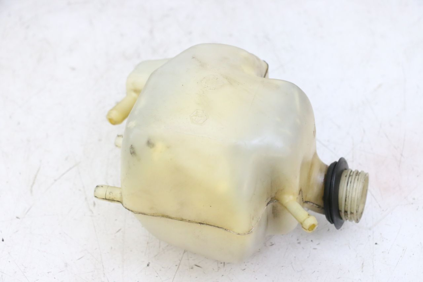 photo de COOLANT EXPANSION BOTTLE GILERA NEXUS 300 (2008 - 2013) - Technical close-up