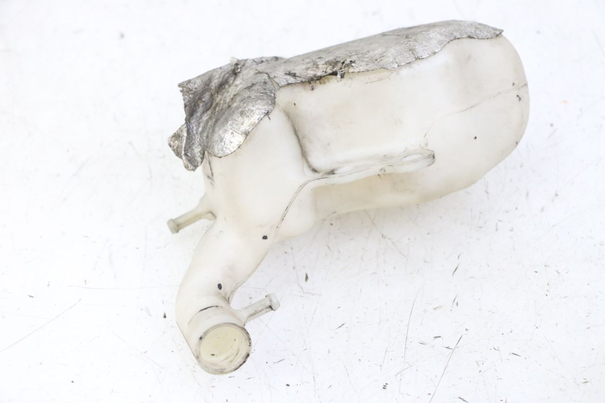 photo de COOLANT EXPANSION BOTTLE SUZUKI GSR 750 (2011 - 2017) - Technical close-up