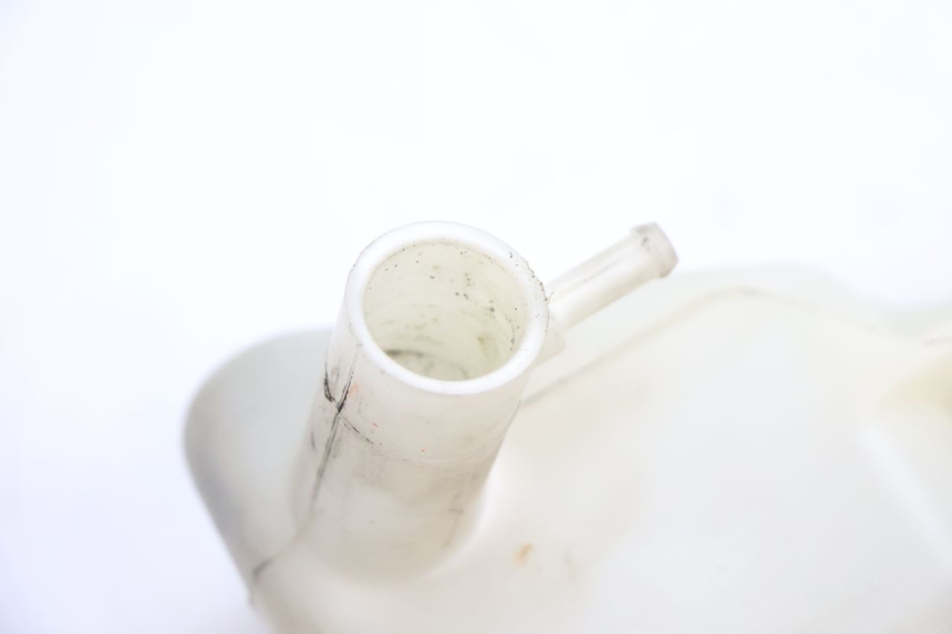 photo de COOLANT EXPANSION BOTTLE SUZUKI GSR 600 (2005 - 2012) - Zoom on usage condition