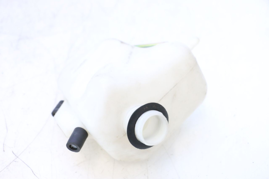 photo de COOLANT EXPANSION BOTTLE SYM GTS EVO 125 (2009 - 2013) - Component detail