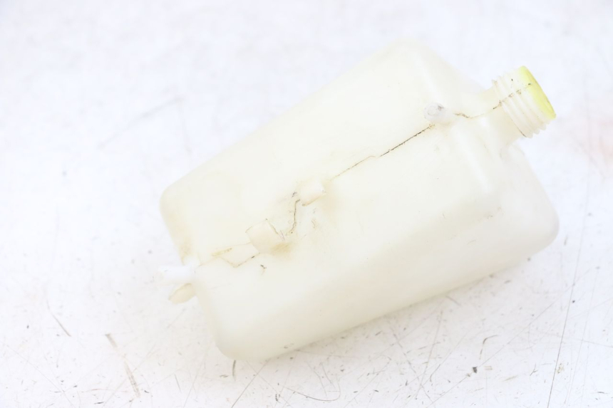 photo de COOLANT EXPANSION BOTTLE HYTRACK HY S 4X4 410 (2013 - 2016) - Alternative perspective