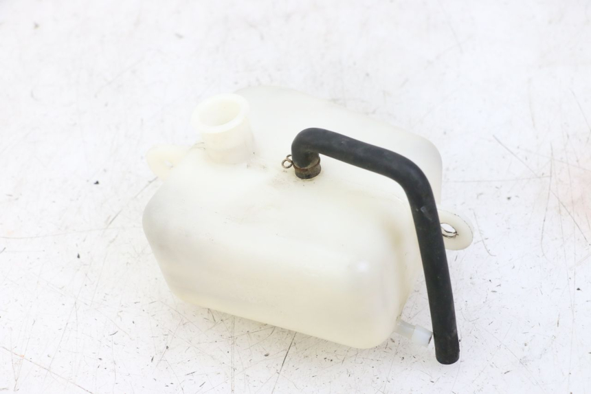 photo de COOLANT EXPANSION BOTTLE KYMCO XCITING 500 (2007 - 2010) - Alternative perspective