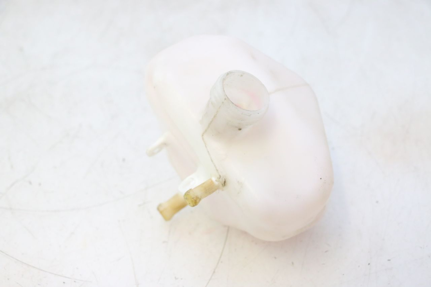 photo de COOLANT EXPANSION BOTTLE PIAGGIO MP3 HPE 530 (2022 - 2026) - Alternative perspective
