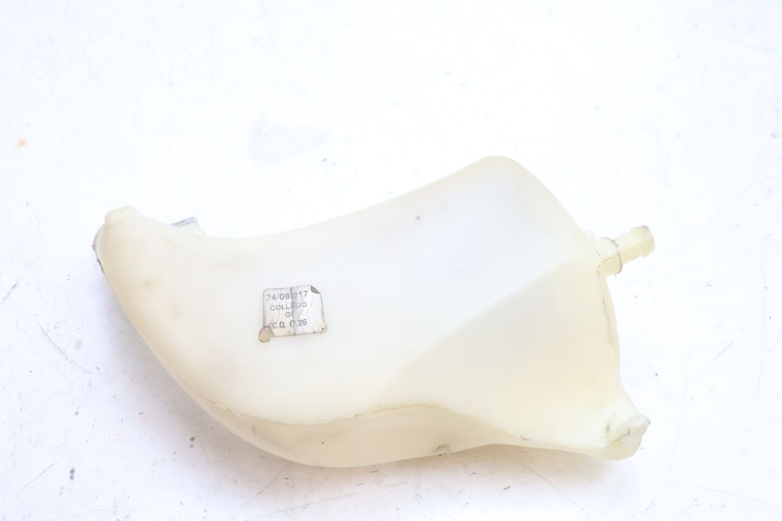 photo de COOLANT EXPANSION BOTTLE PIAGGIO MP3 500 (2016 - 2018) - Alternative perspective