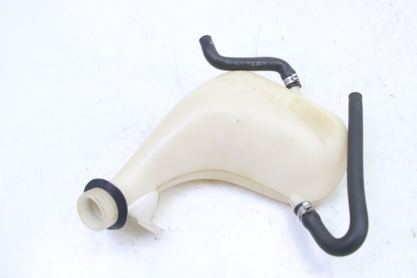photo de COOLANT EXPANSION BOTTLE PIAGGIO NRG POWER PUREJET 50 (2018 - 2021) - Zoom on usage condition