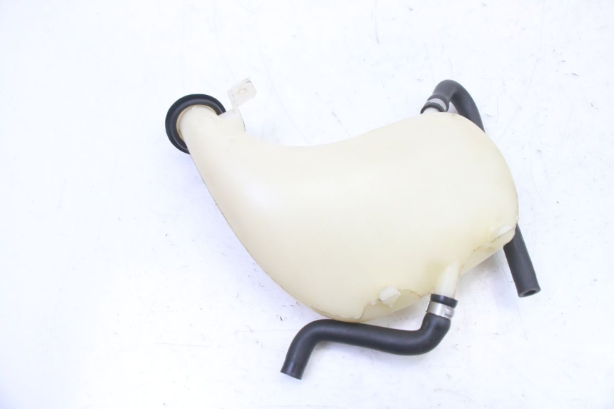 photo de COOLANT EXPANSION BOTTLE PIAGGIO NRG POWER PUREJET 50 (2018 - 2021) - Alternative perspective