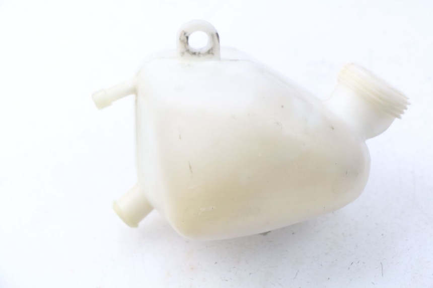 photo de COOLANT EXPANSION BOTTLE PEUGEOT SATELIS 300 (2012 - 2015) - Zoom on usage condition