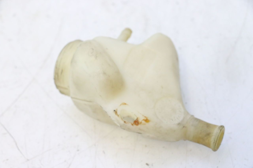 photo de COOLANT EXPANSION BOTTLE APRILIA SCARABEO GT 125 (1999 - 2007) - Zoom on usage condition