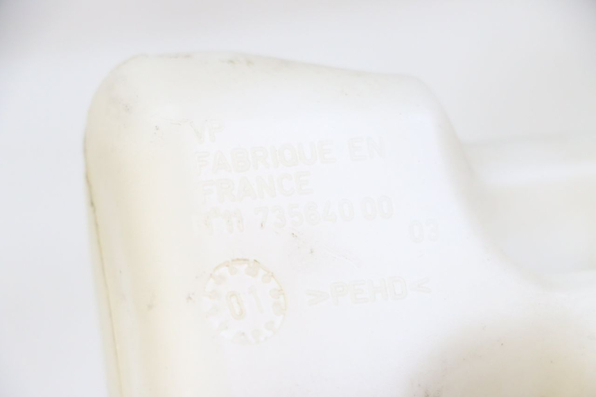 photo de COOLANT EXPANSION BOTTLE PEUGEOT SPEEDFIGHT 2 LC 50 (2000 - 2009) - Component detail