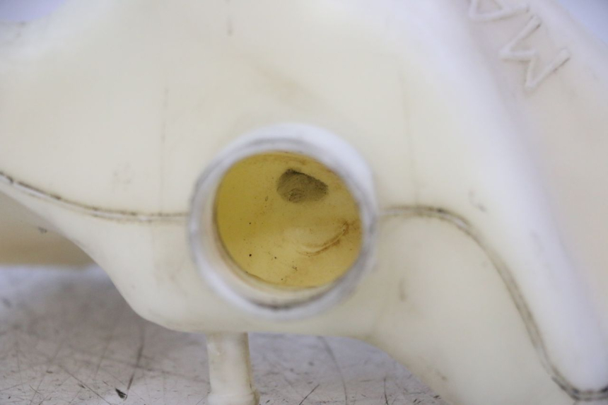 photo de COOLANT EXPANSION BOTTLE APRILIA SR R 2T LC 50 (2018 - 2021) - Zoom on usage condition