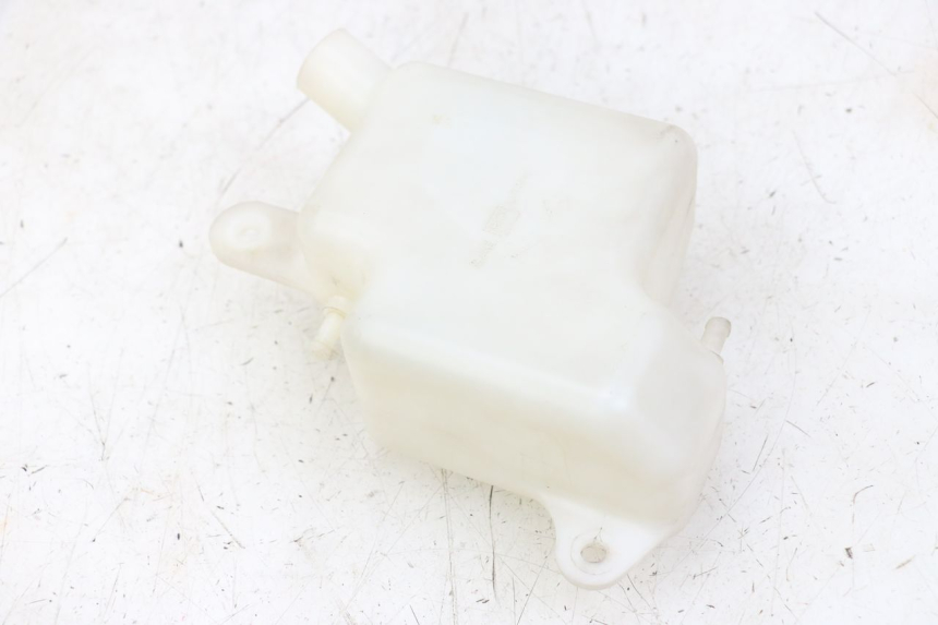 photo de COOLANT EXPANSION BOTTLE SUZUKI BURGMAN 125 (2018 - 2021) - Zoom on usage condition