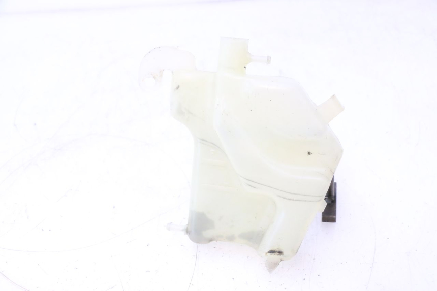 photo de COOLANT EXPANSION BOTTLE SUZUKI SV S 650 (2003 - 2009) - Alternative perspective