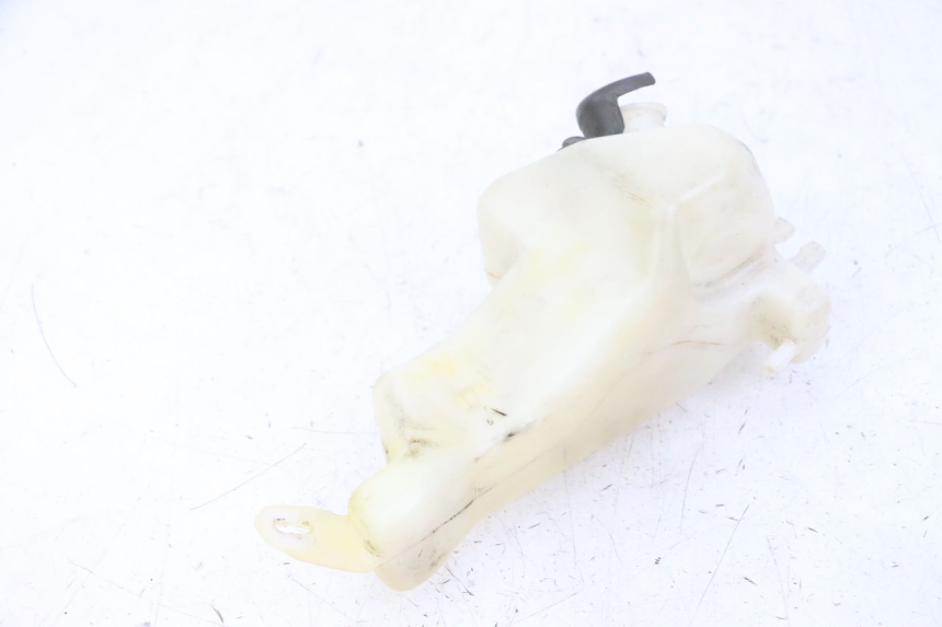 photo de COOLANT EXPANSION BOTTLE YAMAHA TDR DELTABOX 125 (1997 - 2003) - Alternative perspective