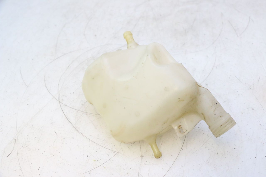 photo de COOLANT EXPANSION BOTTLE BOOM TRIKE FUN 500 (2004 - 2010) - Alternative perspective