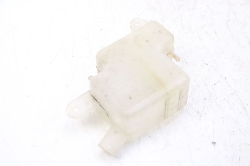 photo de EXPANSION TANK SUZUKI UH BURGMAN 125 (2002 - 2006) - Alternative perspective