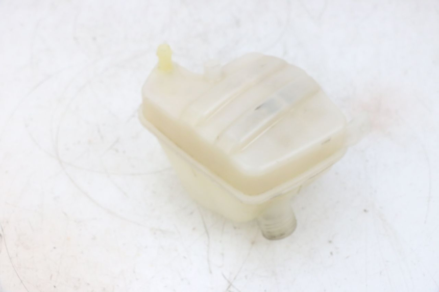 photo de EXPANSION TANK PIAGGIO VESPA GTS SUPER IE 125 (2009 - 2016) - Zoom on usage condition