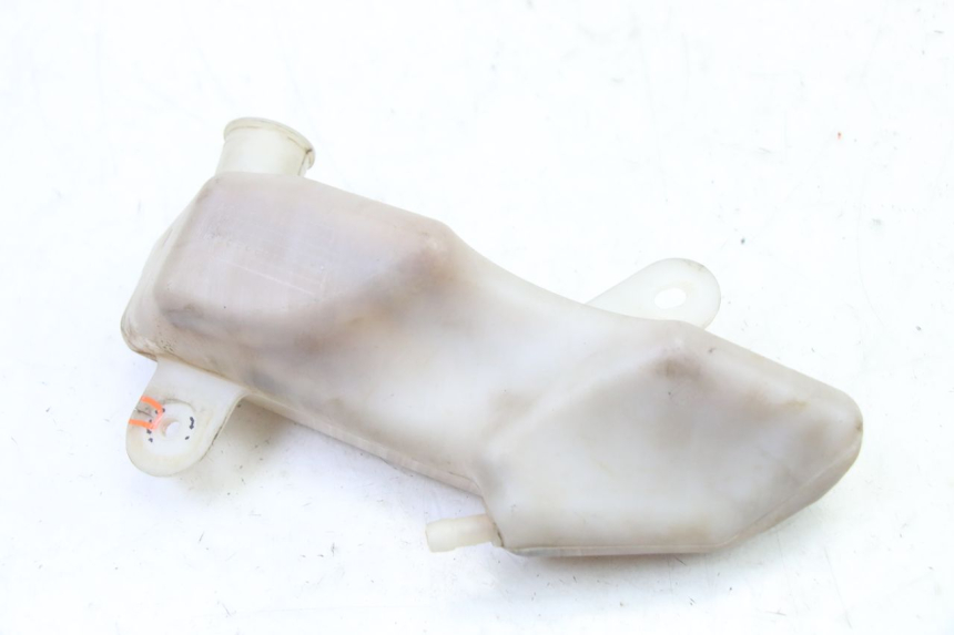 photo de EXPANSION TANK YAMAHA XMAX X-MAX 125 (2006 - 2009) - Alternative perspective