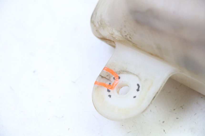 photo de EXPANSION TANK YAMAHA XMAX X-MAX 125 (2006 - 2009) - Technical close-up