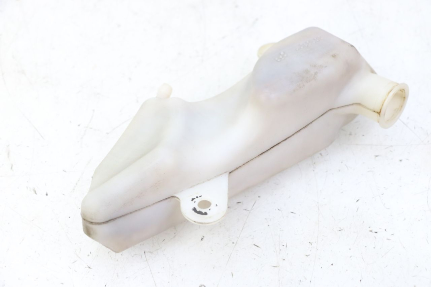 photo de EXPANSION TANK YAMAHA X-MAX XMAX 250 (2006 - 2009) - Surface and material condition