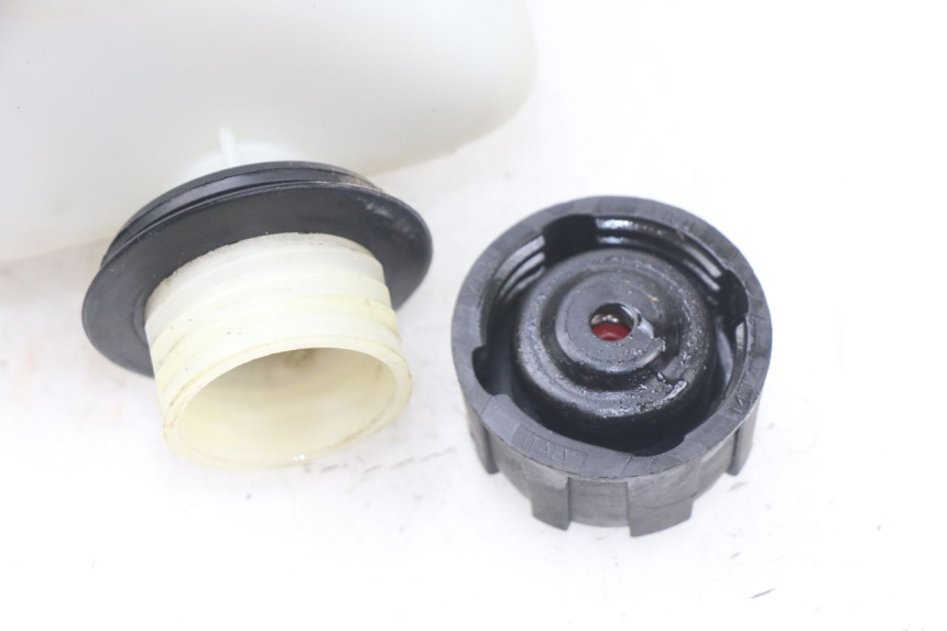 photo de COOLANT EXPANSION BOTTLE PIAGGIO X9 125 (2000 - 2003) - Product overview